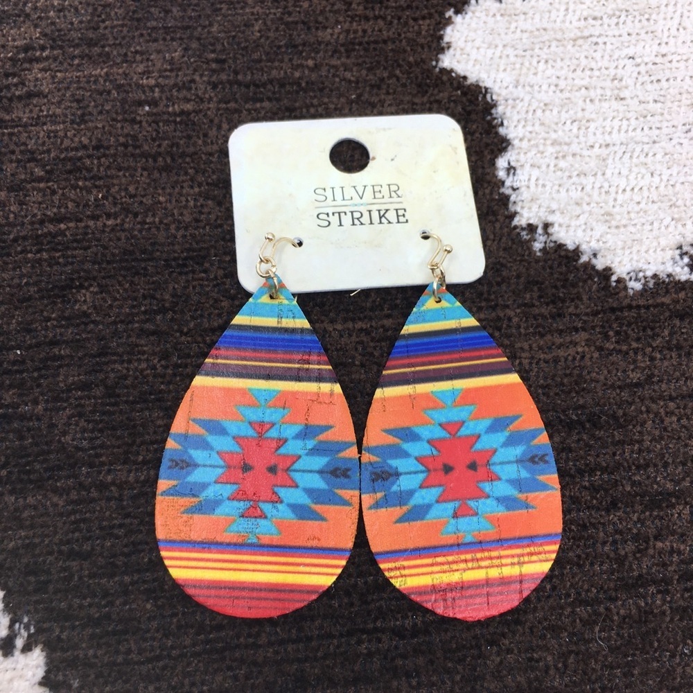 Boho Western Aztec Dangle Earring NEW Lightweight Teardrop Gold Tone Pierced